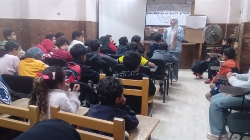 جانب من الندوة