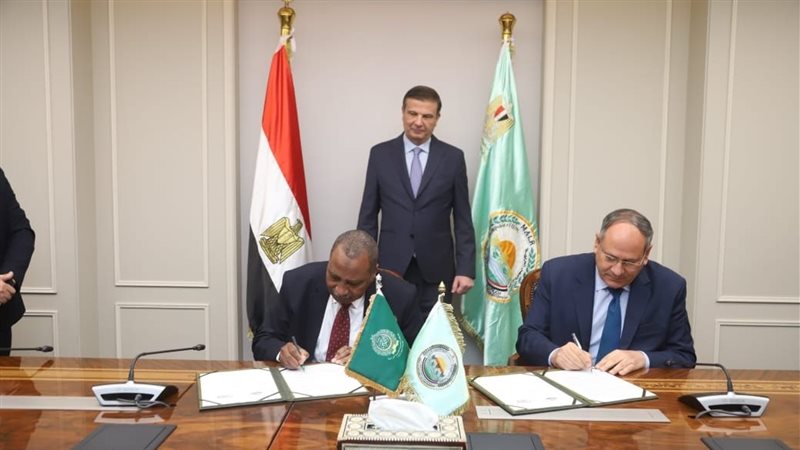 وزير الزراعة خلال