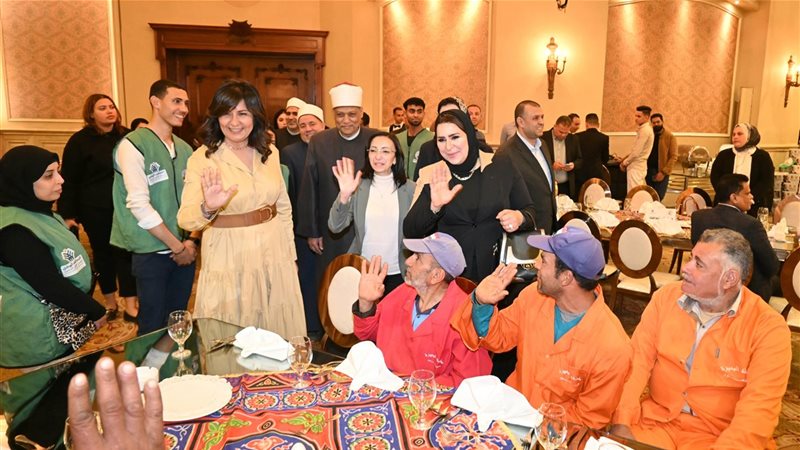 جانب من الإفطار الجماعي
