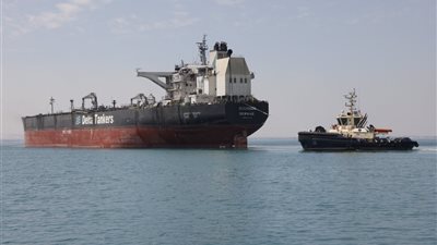 166 سفينة عدلت مسار رحلاتها للعبور من قناة السويس  منذ فبراير الماضي 