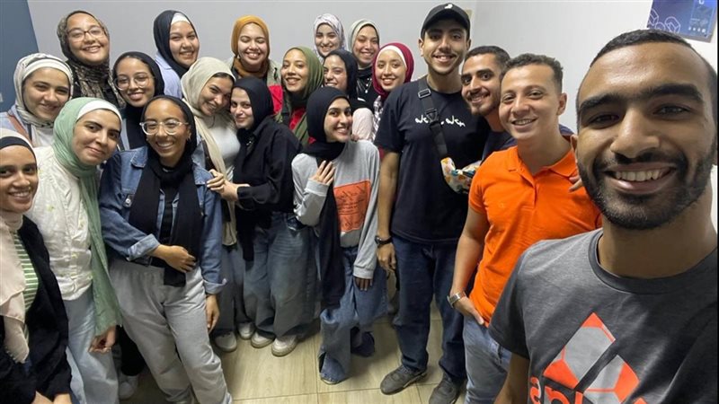 طلاب مشروع جرّب واستشِّف