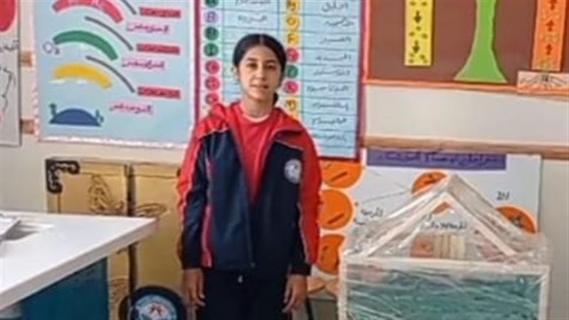 الطالبة المصعدة للجائزة