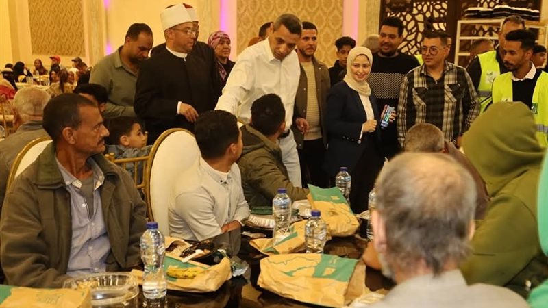 جانب من مشاركة محافظ