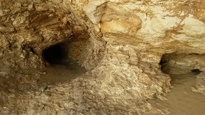 تعرف علي قصة القبة الخضراء للشيخ عابد في قلب جبل حمردوم بقنا