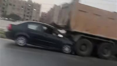 مأمورية لضبط المتهمين بالحادث الذي أدى لإصابة فتاتين على طريق الواحات
