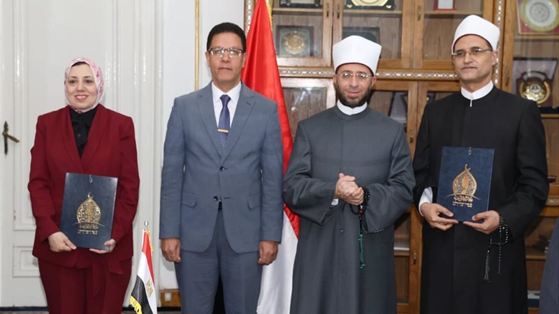 وزير الأوقاف ورئيس