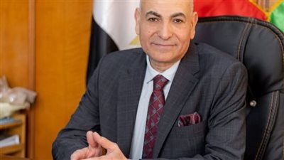نائب رئيس جامعة المنوفية يتقدم بأوراق ترشحه لرئاسة جامعة السادات