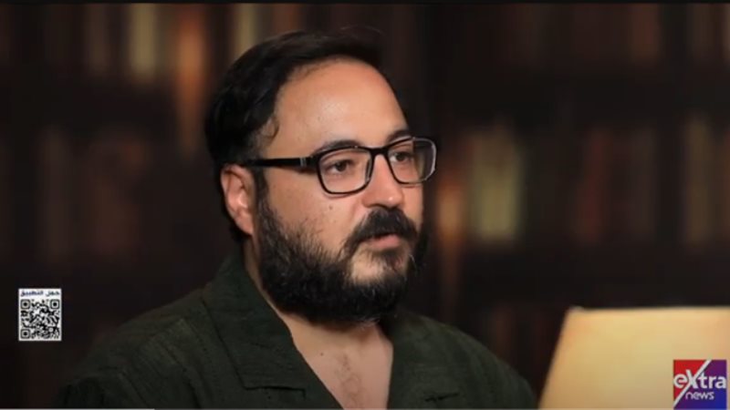الناقد الفني علي