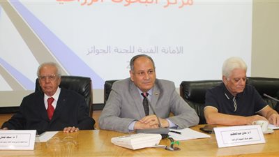 رئيس البحوث الزراعية يعقد اجتماعا موسعا لمنظومة الجوائز لتشجيع الباحثين 