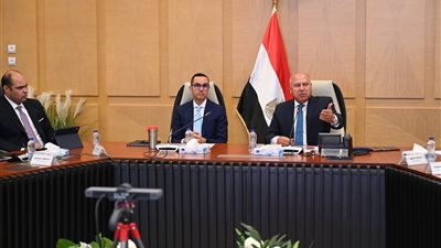 اقتصادية قناة السويس توقع اتفاقيتي تعاون مع شركاء يابانيين في مجالات الوقود 