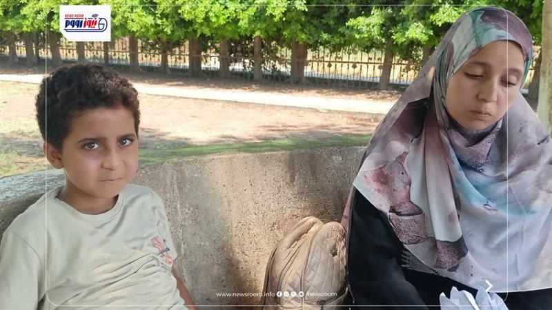 الام والطفل المريض
