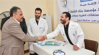 محافظ الشرقية يتفقد أعمال القافلة الطبية المجانية بقرية بهنيا في ديرب نجم