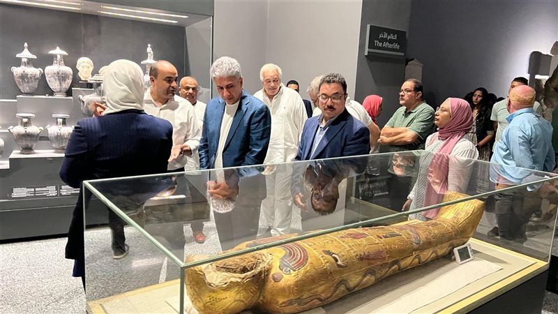 وزير السياحة خلال