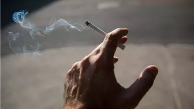 التدخين قبل النوم يهدد جودة نومك.. أطباء يحذرون من «سيجارة المساء»