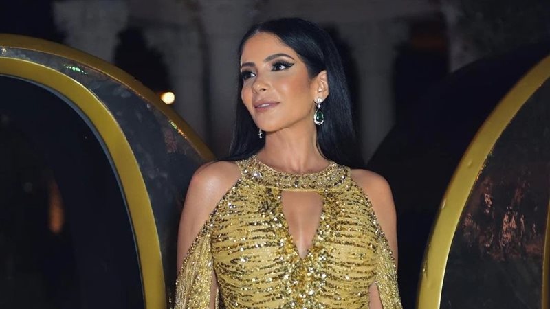 منى زكي