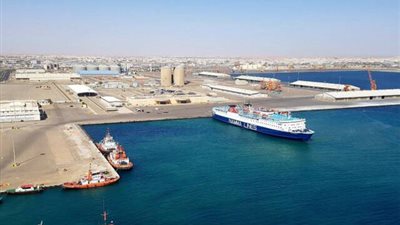 تداول 11 ألف طن و649 شاحنة بضائع عامة ومتنوعة بموانئ البحر الأحمر