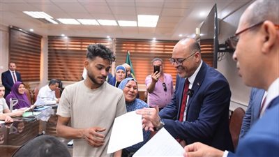 وزير العمل ومحافظ القليوبية يفتتحان ورشة عمل تثقيفية للتوعية بالقانون الجديد