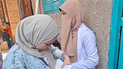 محافظ أسيوط يتابع فعاليات الحملة القومية لمكافحة البلهارسيا بالقرى