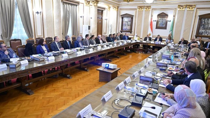رئيس جامعة القاهرة