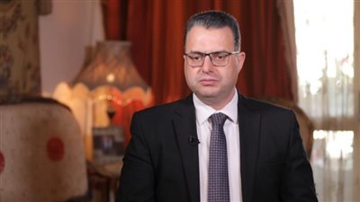 خبير اقتصادي: الدولة تستهدف سعر صرف مستقر عند 45 جنيهاً لدعم الصادرات