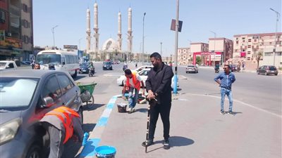 انطلاق مبادرة احنا معاك لنظافة وتجميل الشوارع والميادين بحي فيصل بالسويس 