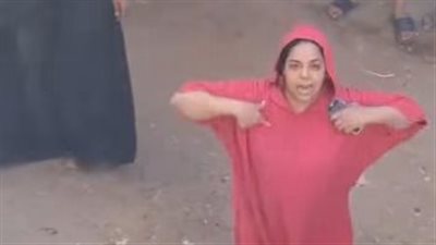 بلطجة أمام الكاميرا.. مشاجرة «رحمة حسين» تُشعل الغضب وقرار عاجل من النيابة