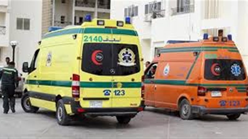 اصابة 11 شخص اثر