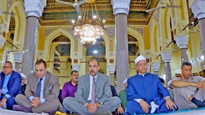 محافظ سوهاج يشهد احتفال الأوقاف بذكرى المولد النبوي الشريف بمسجد العارف بالله