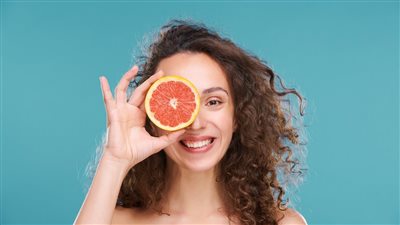 بشرتك سر جمالك.. جربي الجريب فروت لبشرة صحية مشدودة وإطلالة مشرقة 