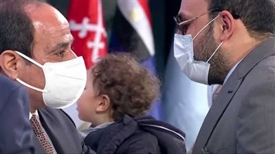 بعد تهنئة الرئيس السيسي له..طبيب جائحة كورونا : 