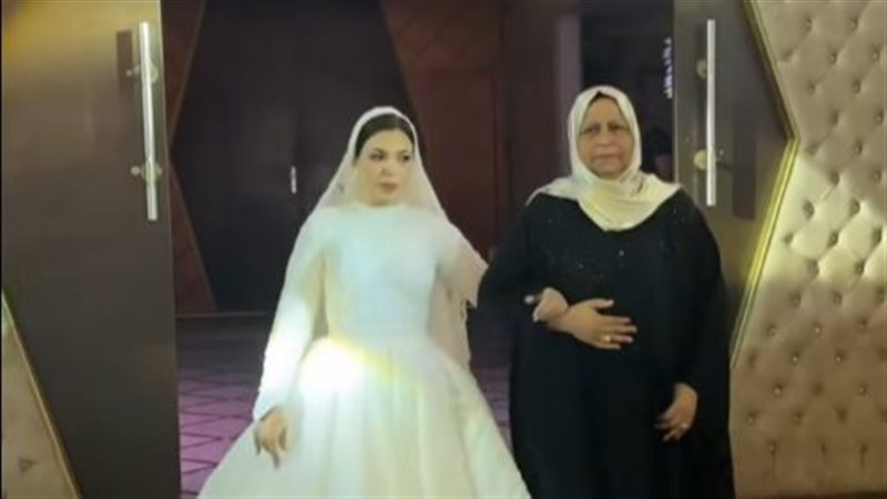 ام وابنتها