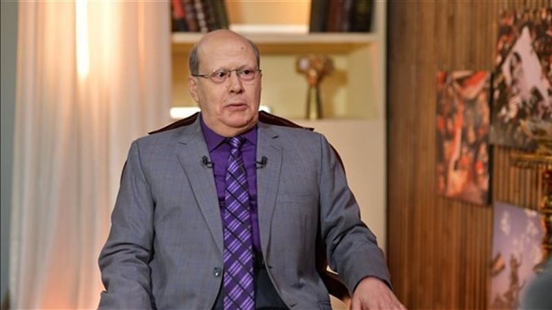 الكاتب الصحفي عبد