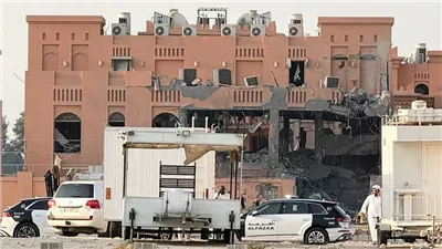مصادر في 