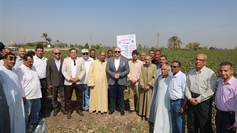 محافظ بنى سويف أثناء