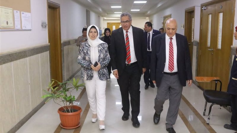 بالإنابة عن محافظ