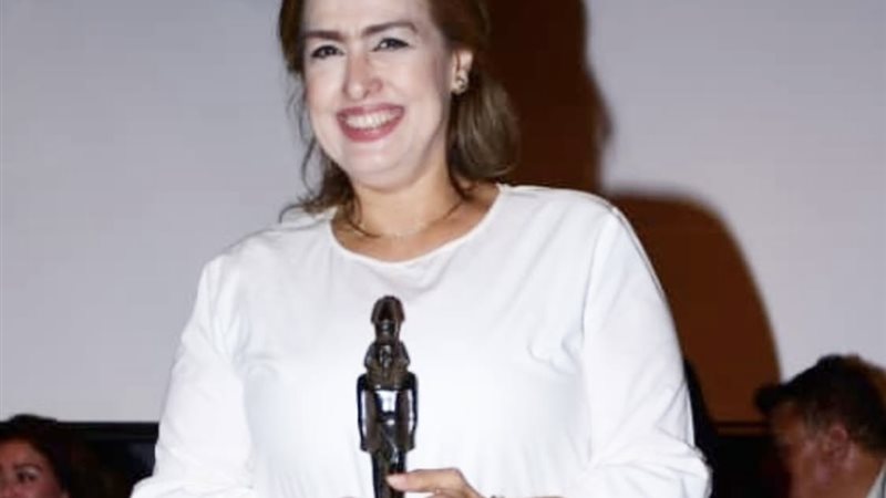 سيمون