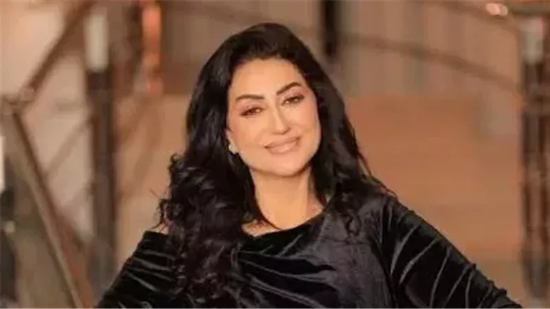 وفاء عامر