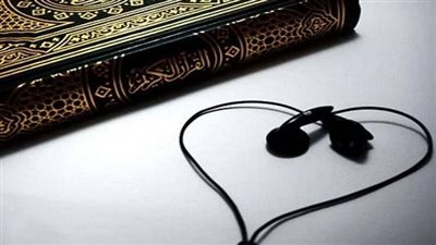 هل يثاب المسلم على سماع القرآن الكريم وهو يعمل؟.. الإفتاء تجيب