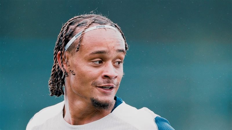 تشافي سيمونز