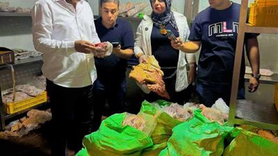 ضبط 1.5 طن لحوم فاسدة في حملة على مطعم شهير بالغربية