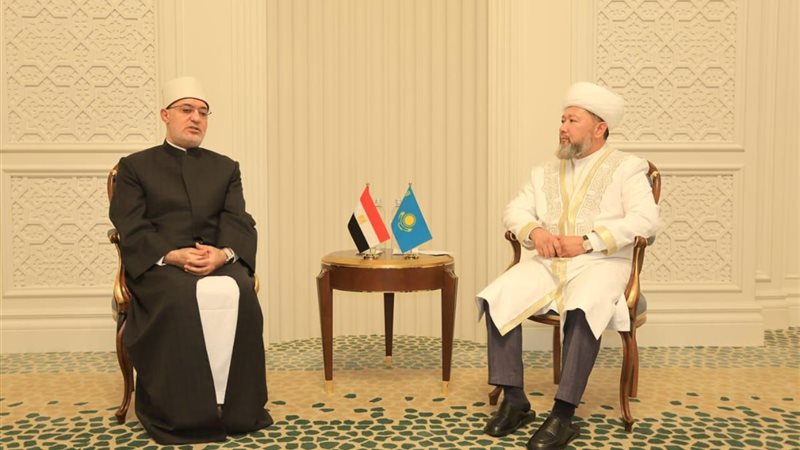 مفتي الجمهورية يلتقي