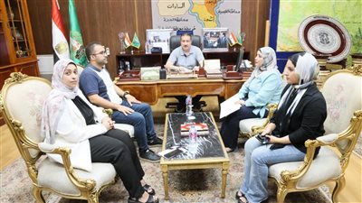 محافظ المنوفية يناقش موقف تطوير المناطق الغير مخططة ومشروعات الخطة الاستثمارية