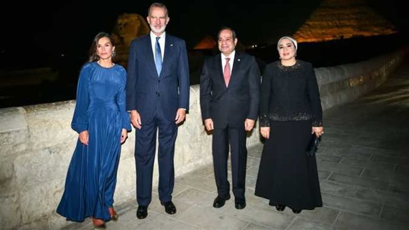 الرئيس السيسي وقرينة