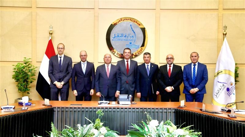 خلال التوقيع 