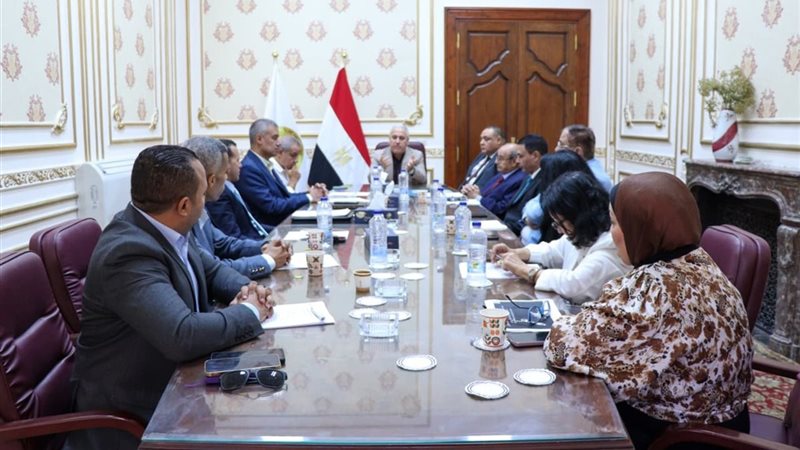 خبراء وأساتذة الصحافة