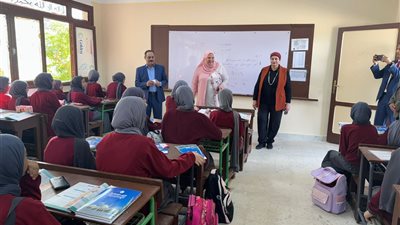 وكيل التعليم بالسويس: تفعيل لائحة الانضباط المدرسي ومتابعة الغياب اليومي 