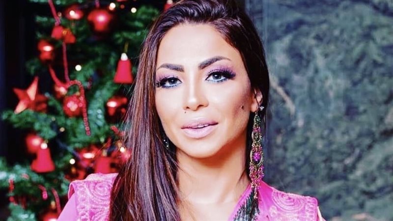 دوللي شاهين