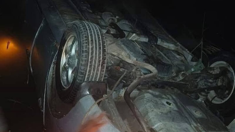 الإبن يلحق بوالديه..