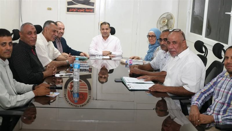 رئيس جامعة جنوب الوادي