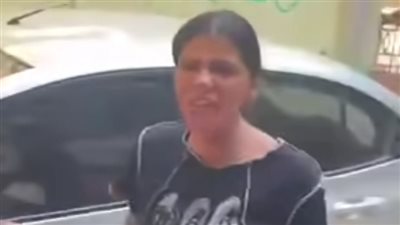 «مش هاممني حد».. ضبط طالبتين بعد فيديو السبّ أمام مدرسة بمصر القديمة